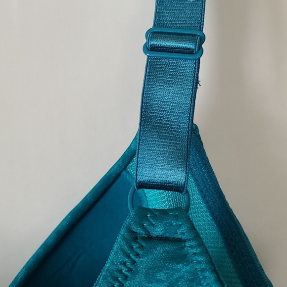 Barely Breezies Teal Blue Leopard Print Full Coverage Bra Size 32C A231957 EUC - Picture 6 of 8